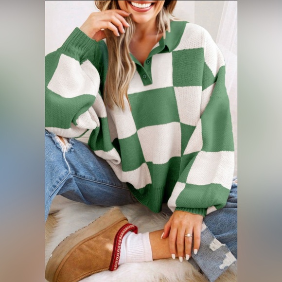 The Boutique Lab Sweaters - Brylee- Green and White Checkered Sweater